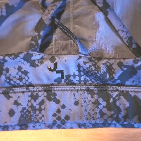 Lab Joy sports bra - Picture 3 of 4